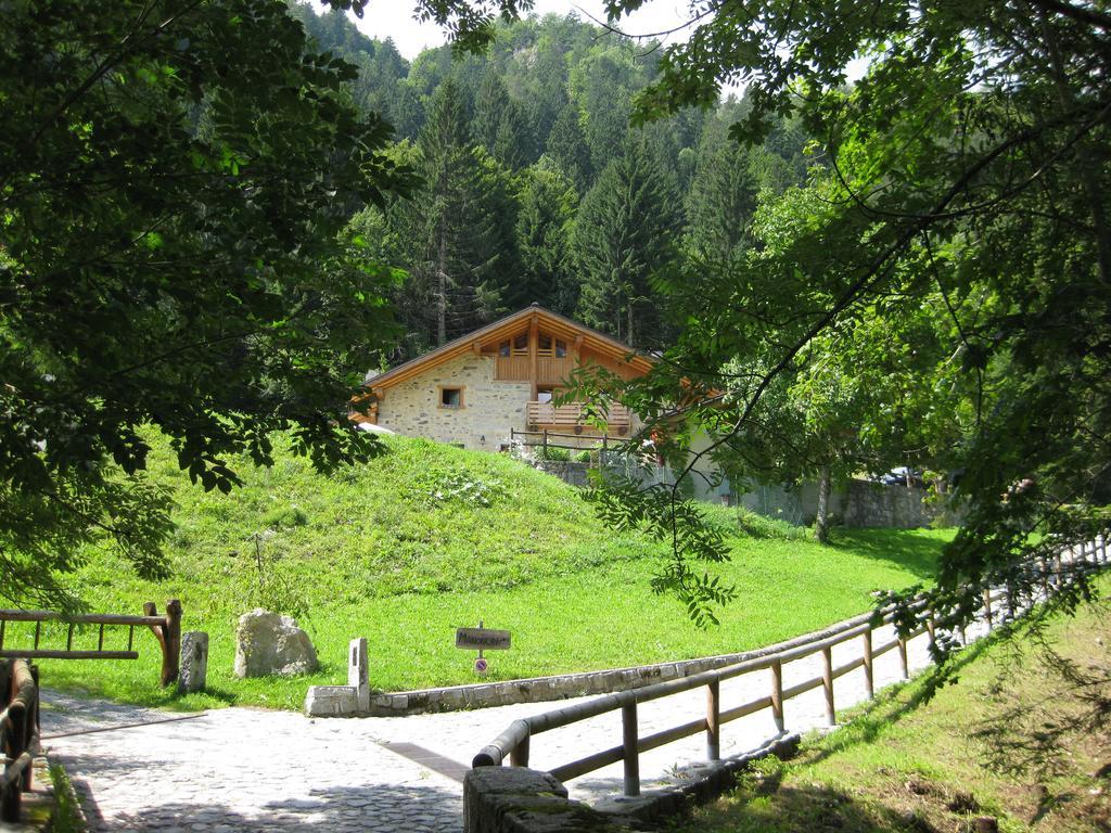 فيلا Agritur Manoncin داونه المظهر الخارجي الصورة