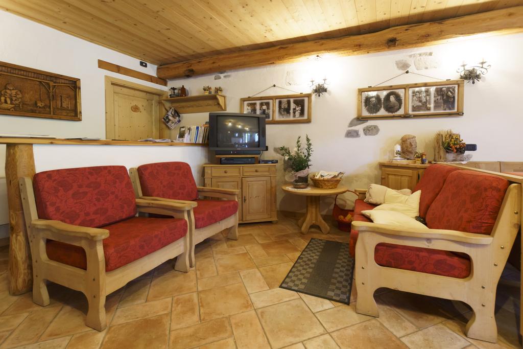 فيلا Agritur Manoncin داونه المظهر الخارجي الصورة