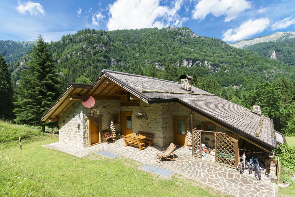 فيلا Agritur Manoncin داونه المظهر الخارجي الصورة