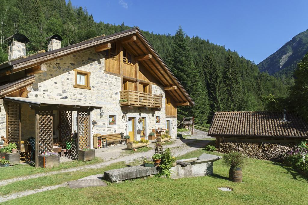 فيلا Agritur Manoncin داونه المظهر الخارجي الصورة