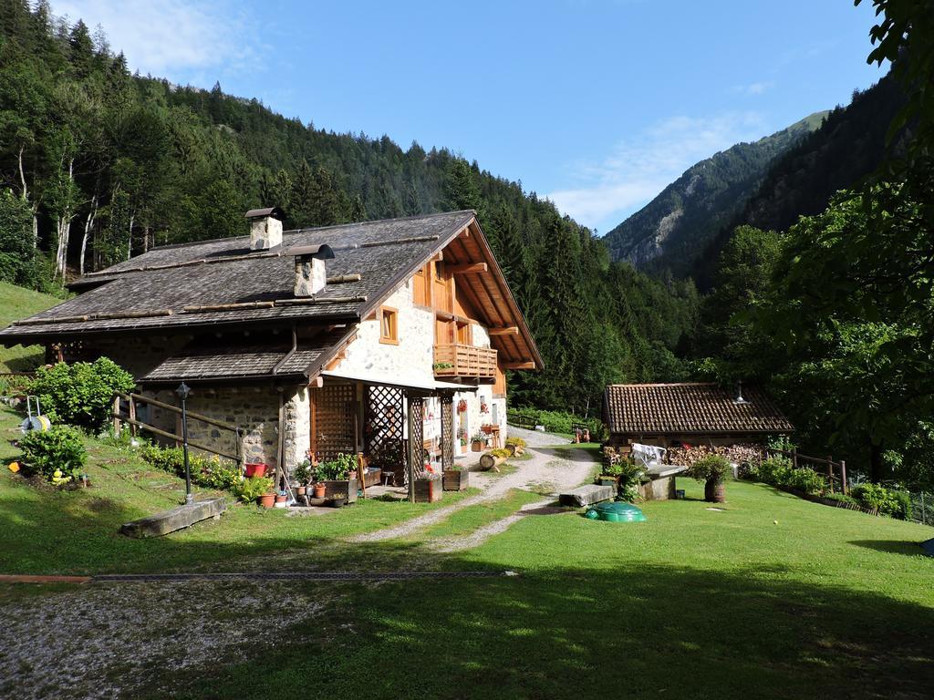 فيلا Agritur Manoncin داونه المظهر الخارجي الصورة